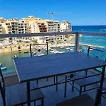 St Julians Bay Sea Front Apartamento