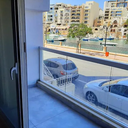 St Julians Bay Sea Front San Ġiljan