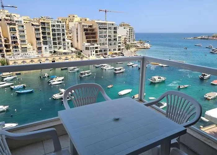 St Julians Bay Sea Front Apartman *