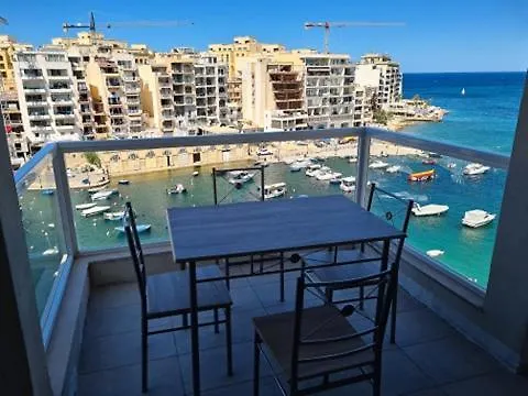 St Julians Bay Sea Front Апартаменты *