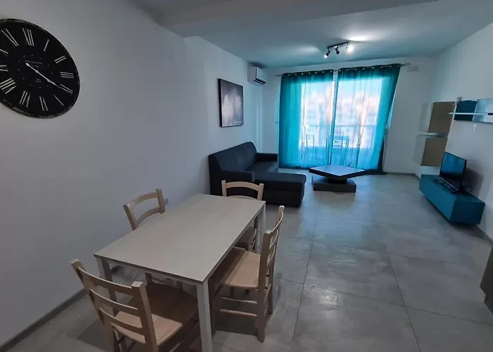 St Julians Bay Sea Front San Ġiljan